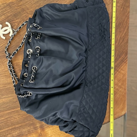 SOLD - Chanel cruise extra large satin soft tote - Picture 2 of 5